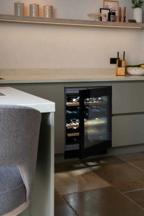 Moderne japandi keuken in Katwijk | Van Der Voet Keukens